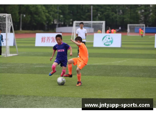 熊飞：从青涩新秀到球场璀璨之星